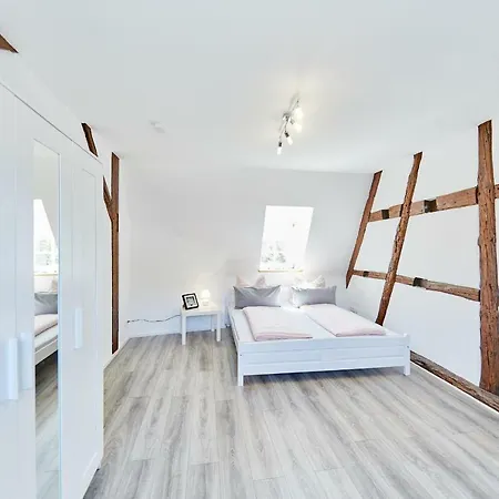 Wunderschoene Maisonette-wohnung Fuer Bis Zu 10 Personen Lägenhet