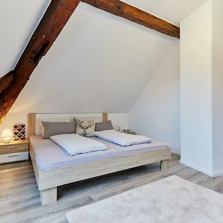 Wunderschoene Maisonette-wohnung Fuer Bis Zu 10 Personen Lägenhet